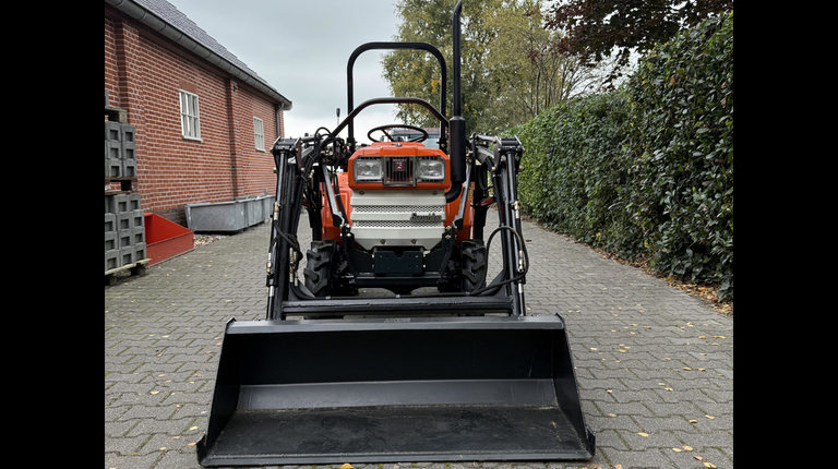 Winteraanbieding Kubota B1502DT met voorlader al vanaf €125 per maand.